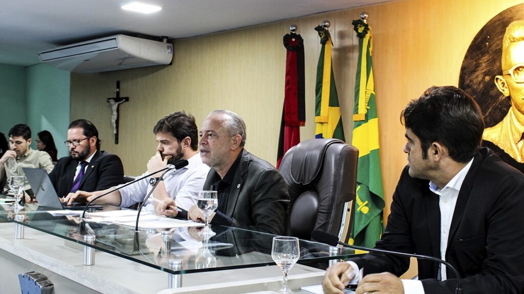 Câmara realiza Audiência Pública para discutir duplicação da Avenida Francisco Lopes de Almeida