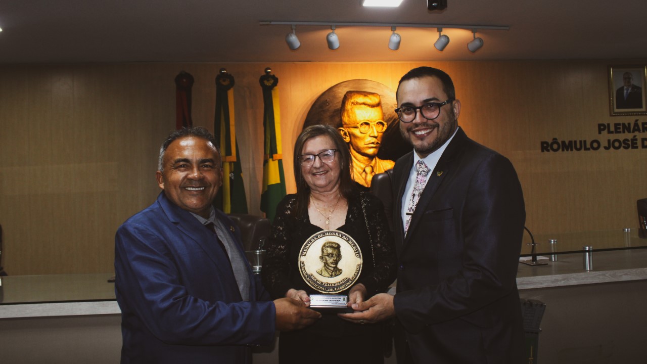 CMCG concede Medalha de Honra ao Mérito Municipal a Marlene Oliveira