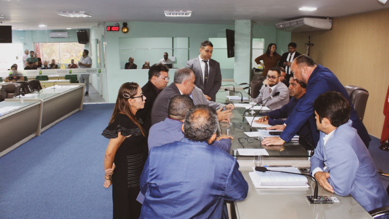 Câmara aprecia matérias orçamentárias e administrativas em Sessão Extraordinária